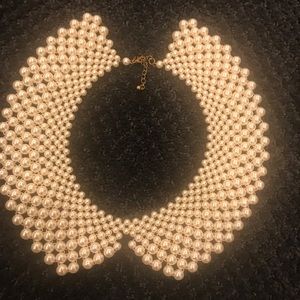 Pearl collar necklace